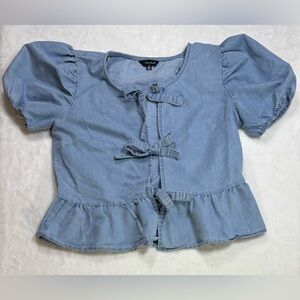 Sim & Sam women’s size M blouse with puff sleeves,front tie bows, and peplum hem